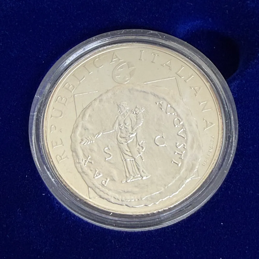 10 € Rauha ja vapaus Euroopassa hopeakolikoiden kestävä versio