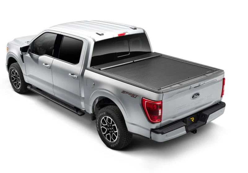 Roll-N-Lock 17-19 Ford F-250/F-350 Super Duty SB 80-3/8in -Series Retractable Tonneau Cover